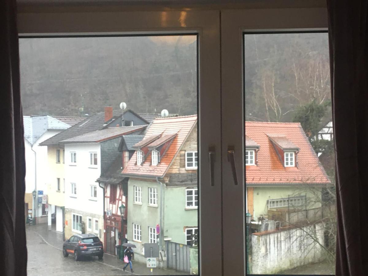 Hotel Zum Taunus Eppstein Bagian luar foto